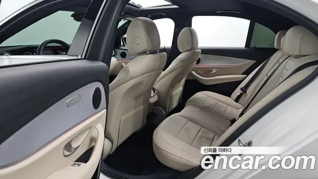 Mercedes-Benz E-Class E250, миниатюра 19