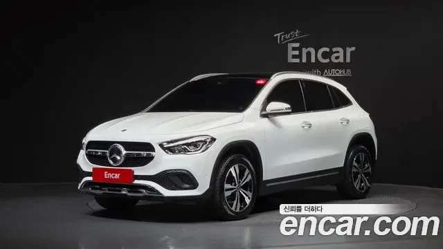 Mercedes-Benz GLA GLA220