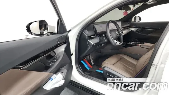 BMW 5 (G60) 520i, миниатюра 27