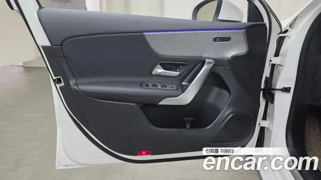 Mercedes-Benz A-Class A220, миниатюра 6