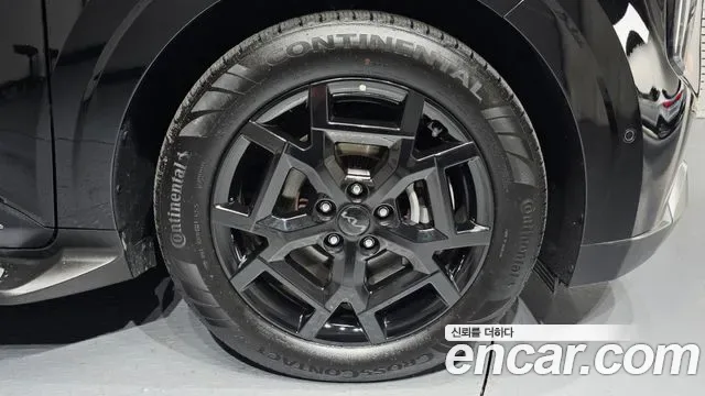 Kia Carnival бензин 7 мест X Line, миниатюра 7