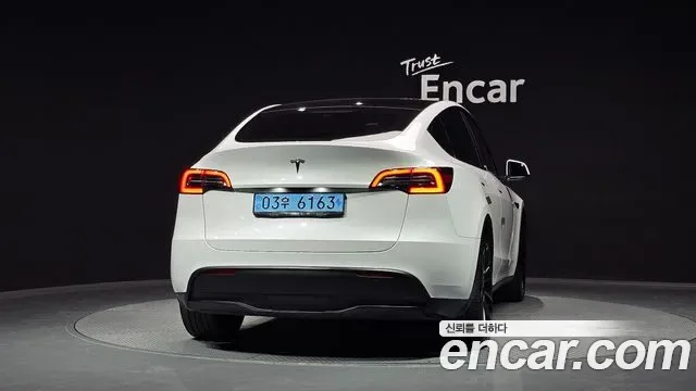 Tesla Y RWD, миниатюра 8