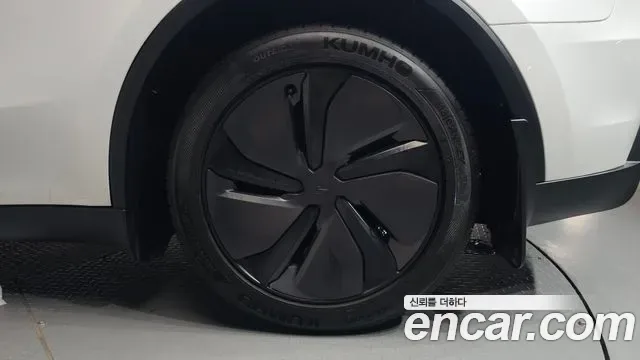 Tesla Y RWD, миниатюра 17