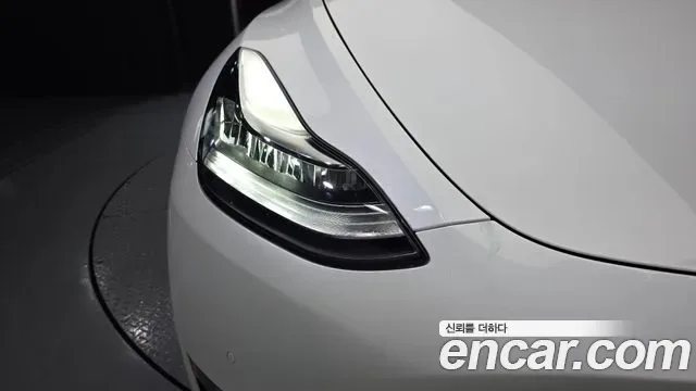 Tesla Y AWD, миниатюра 2