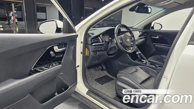 Kia Niro 1.6 HEV, миниатюра 4