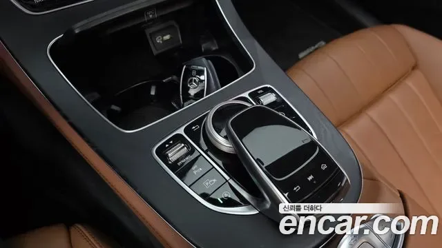 Mercedes-Benz E-Class E220d, миниатюра 3