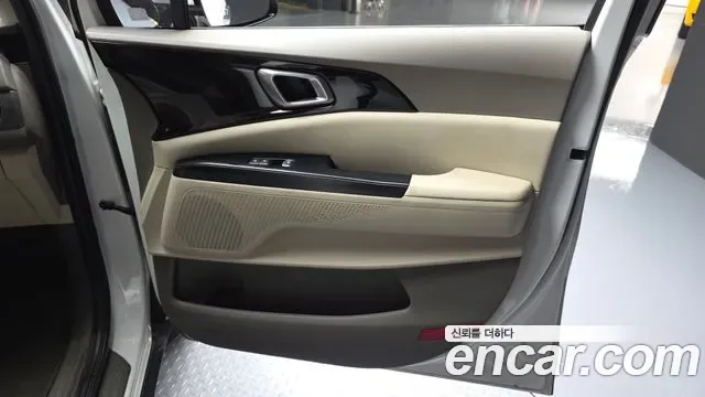 Kia Carnival дизель 9 мест Prestige, миниатюра 4