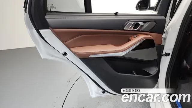 BMW X5 xDrive 45e M, миниатюра 18