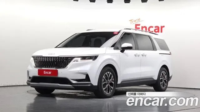 Kia Carnival дизель 9 мест Prestige
