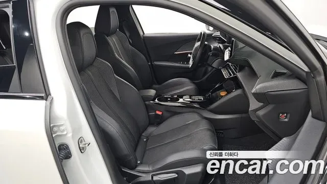 Peugeot E-2008 EV GT, миниатюра 17