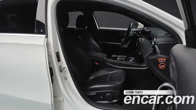 Mercedes-Benz A-Class A220, миниатюра 14