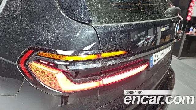 BMW X7 xDrive 40i M 6 мест, миниатюра 3