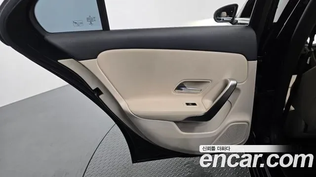 Mercedes-Benz A-Class A220, миниатюра 20