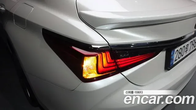 Lexus ES, миниатюра 24