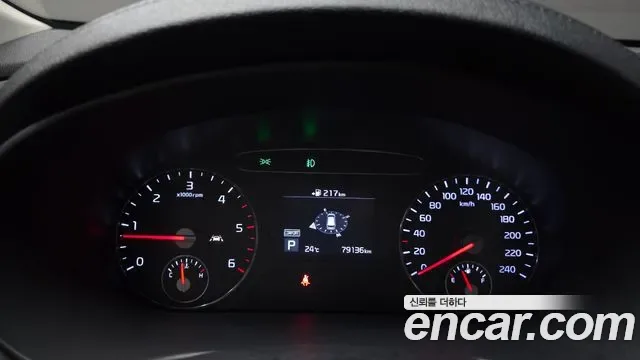Kia Sorento дизель 2.0 2WD, миниатюра 3