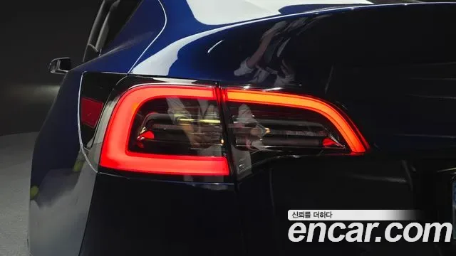Tesla Y AWD, миниатюра 9