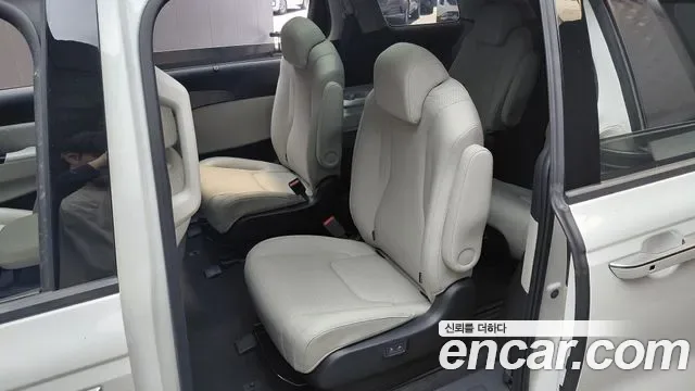 Kia Carnival бензин 9 мест Signature, миниатюра 9
