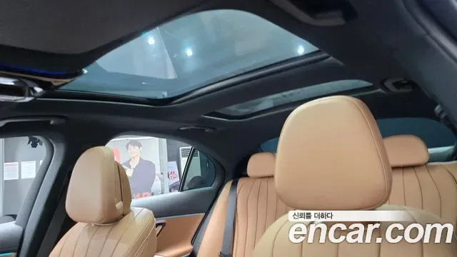 Mercedes-Benz E-Class E300 4MATIC AMG Line, миниатюра 14