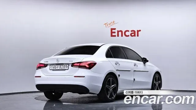 Mercedes-Benz A-Class A250 4MATIC, миниатюра 5