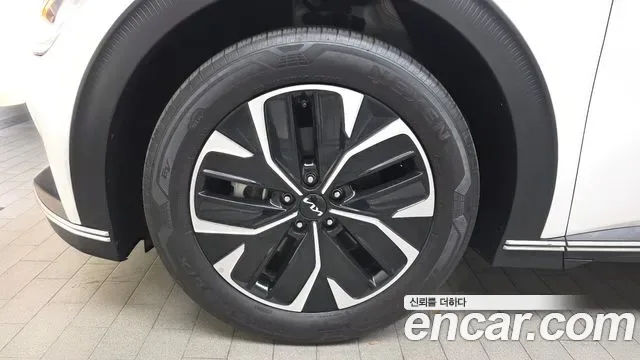 Kia EV6, миниатюра 4