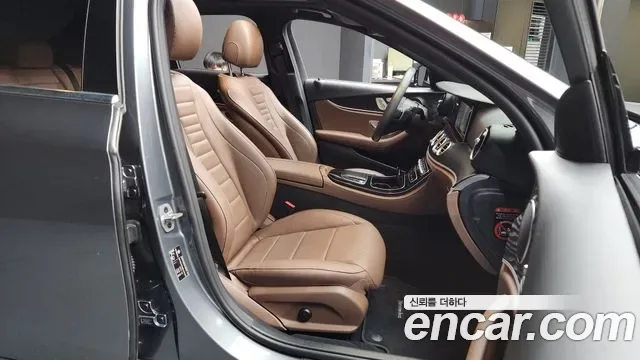 Mercedes-Benz E-Class E250, миниатюра 4