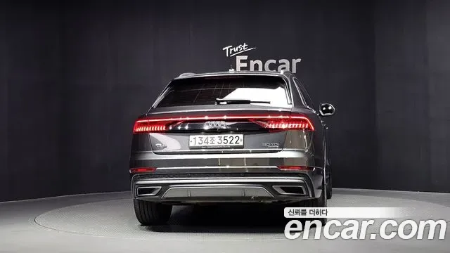 Audi Q8 50 TDI Premium, миниатюра 5
