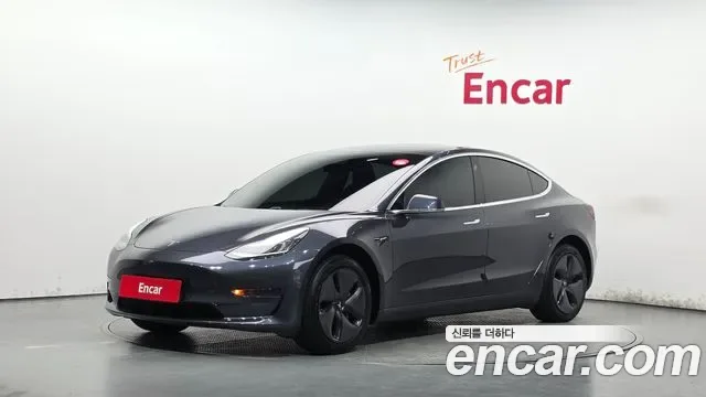 Tesla 3 RWD