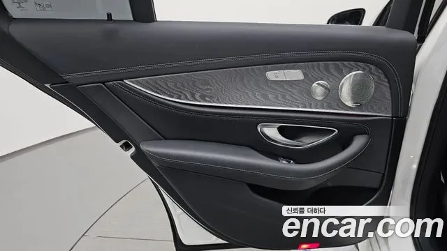 Mercedes-Benz E-Class E350 4MATIC AMG Line, миниатюра 8