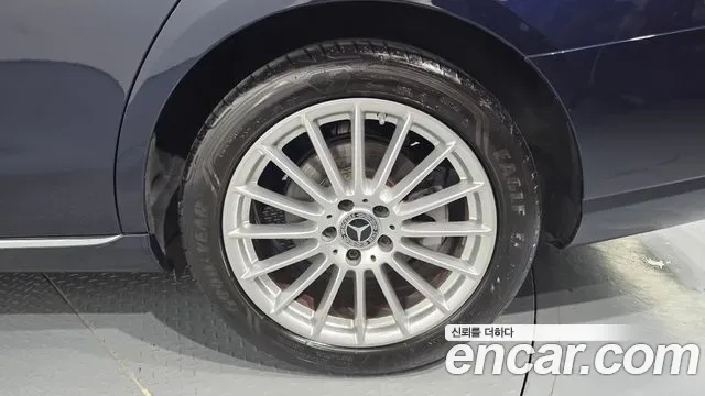 Mercedes-Benz E-Class E250, миниатюра 21