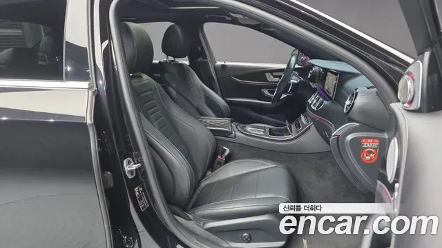 Mercedes-Benz E-Class E220d 4MATIC AMG Line, миниатюра 18
