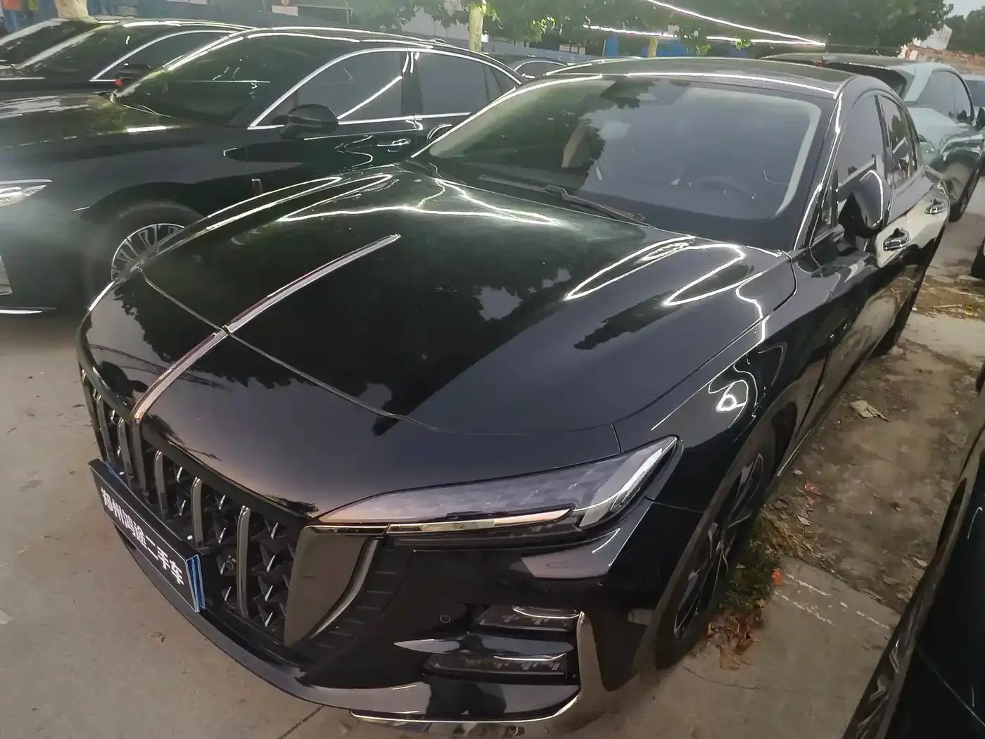 Hongqi H6