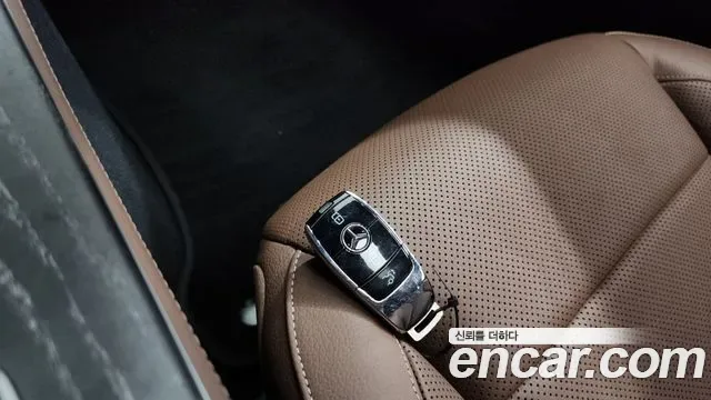 Mercedes-Benz E-Class E350 4MATIC, миниатюра 5