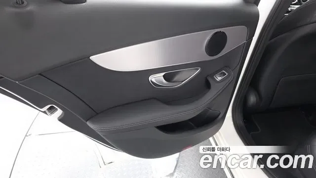 Mercedes-Benz C-Class C200, миниатюра 4