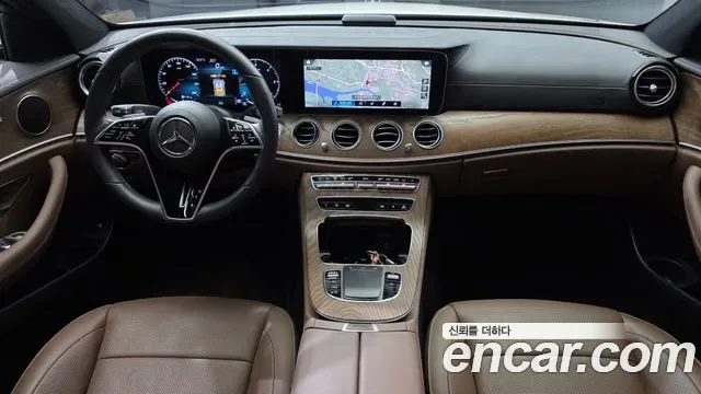Mercedes-Benz E-Class E220d 4MATIC, миниатюра 8