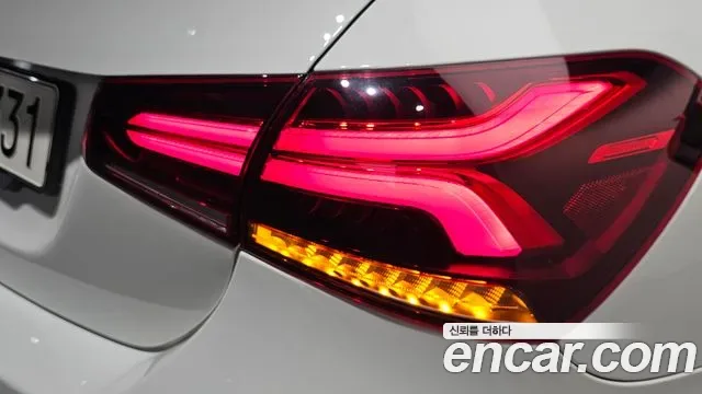 Mercedes-Benz A-Class A200d, миниатюра 16
