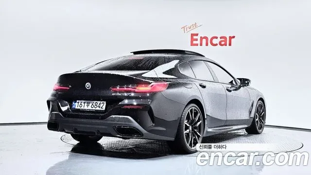BMW 8 (G15) M850i xDrive, миниатюра 17