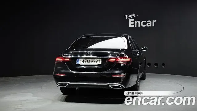 Mercedes-Benz E-Class E300e 4MATIC, миниатюра 5