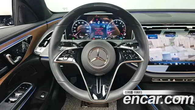 Mercedes-Benz E-Class E200, миниатюра 4
