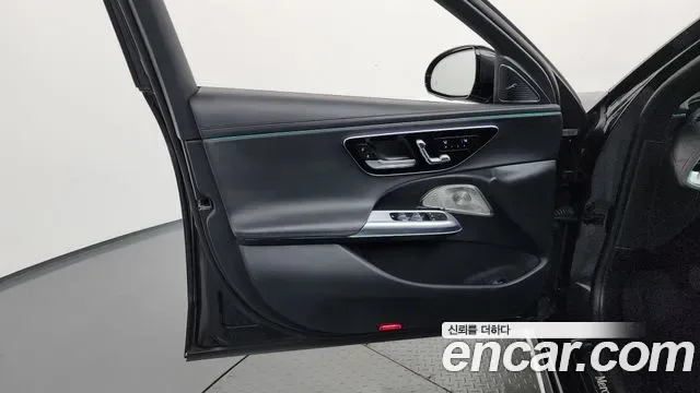 Mercedes-Benz E-Class E300 4MATIC, миниатюра 24