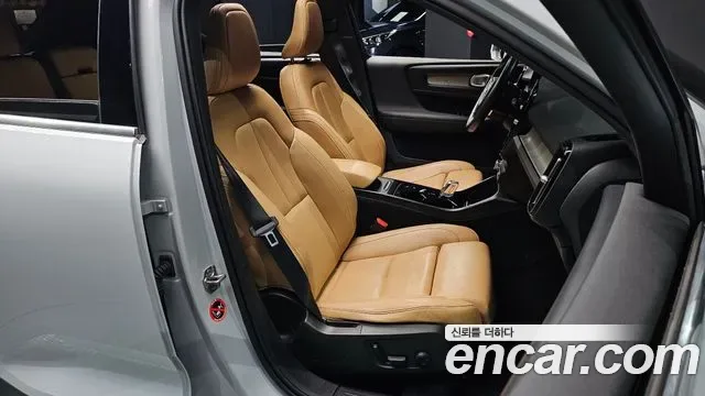 Volvo XC40 T4, миниатюра 12