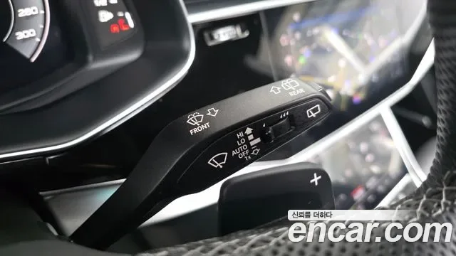 Audi Q8 55 TFSI Premium, миниатюра 2
