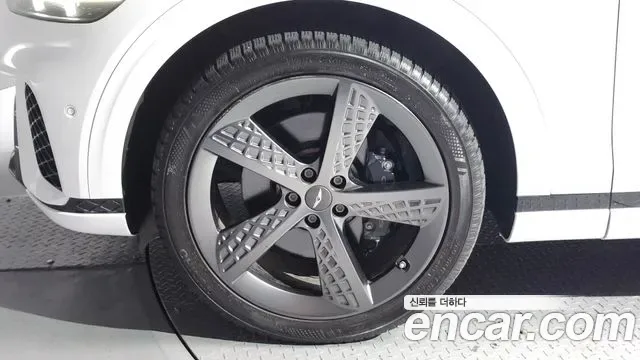 Genesis GV70 2.5T бензин 2WD ( ), миниатюра 2