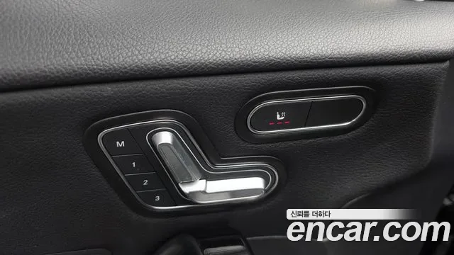 Mercedes-Benz A-Class A220, миниатюра 13