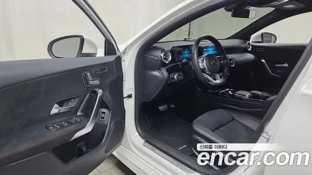 Mercedes-Benz A-Class A220, миниатюра 26