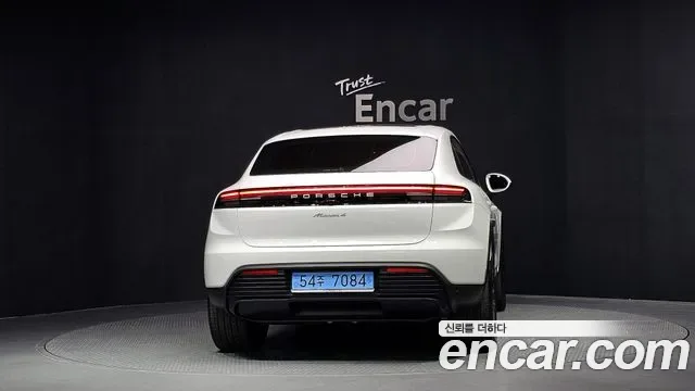 Porsche EV, миниатюра 3