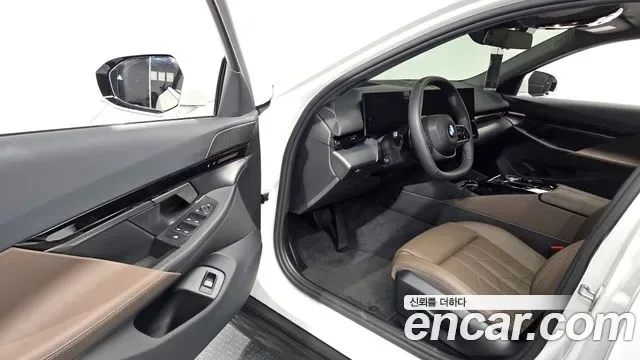 BMW 5 (G60) 520i, миниатюра 30