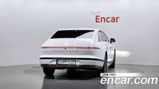 Hyundai Grandeur Calligraphy, миниатюра 12