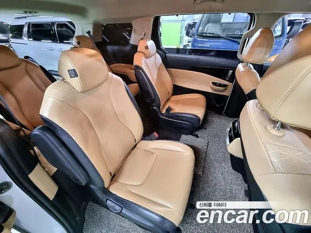 Kia Carnival дизель 9 мест, миниатюра 20