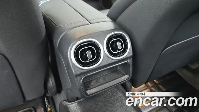 Mercedes-Benz C-Class C300 AMG Line, миниатюра 11