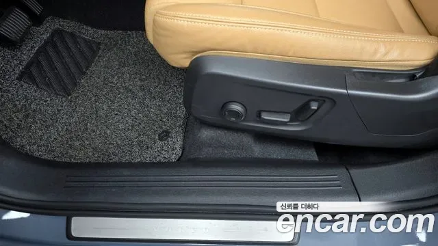 Volvo XC40 B4, миниатюра 17